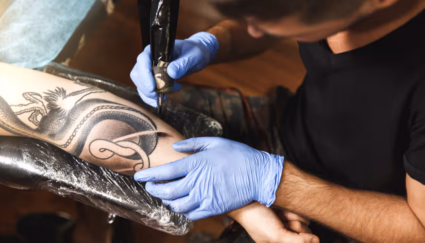 Beşiktaş Dövme Salonu – Tattoo Art Mete Stüdyo İçi